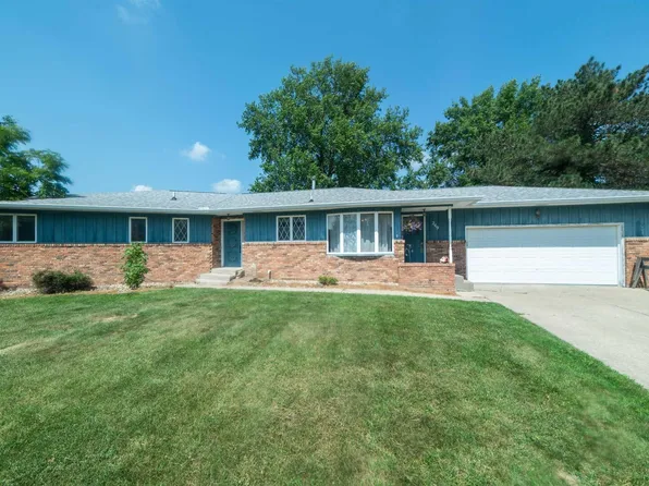 249 Melodie Ln, Colona, IL 61241