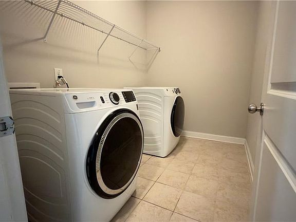 5th image of 4844 Albany Way