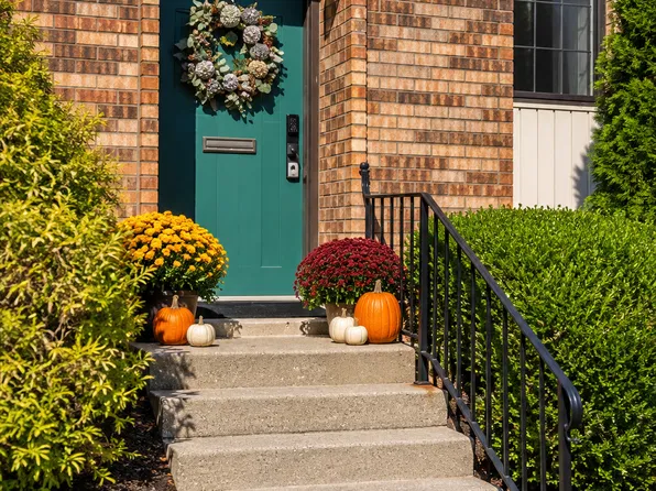 14 Druid Hill Ct, Carmel, IN 46032