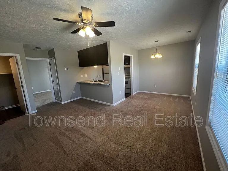 1409D Ireland Dr — Photo 1