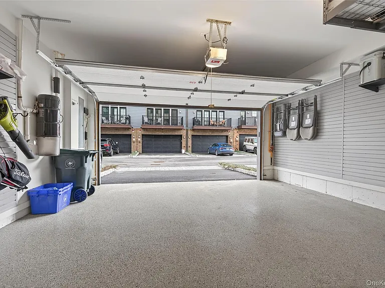 348 Horseman Blvd — Photo 29
