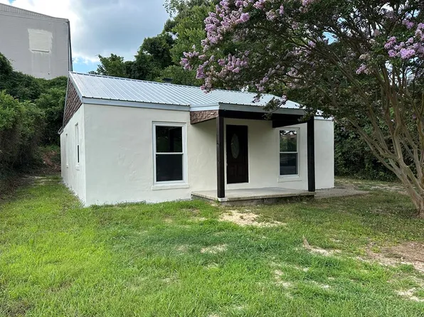 23 S Carter St, Sparta, TN 38583