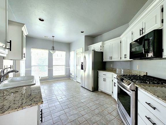 5th image of 4808 Rocky Ct