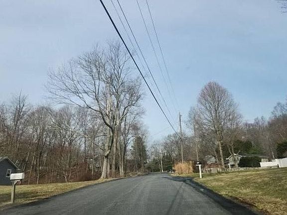 4th image of 45 Upper Lake Rd