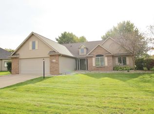 2517 Cobblestone Ln, Kendallville, IN