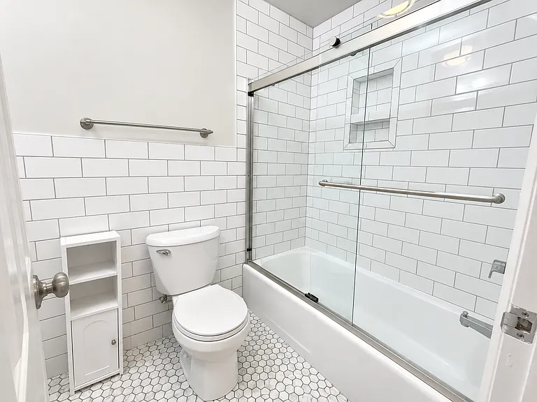 190 Union St #2 — Photo 9