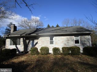 96 Pine Rd, Pasadena, MD 21122