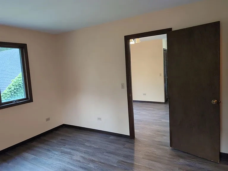 242 W Slade St — Photo 26