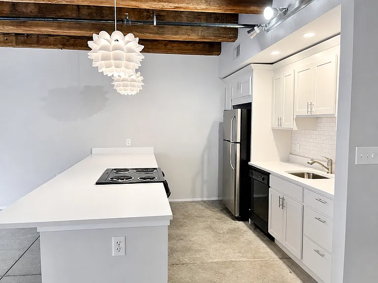 2501 Liberty Ave — Photo 3