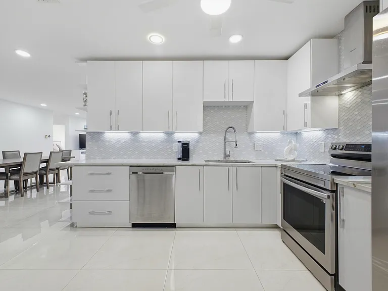 5157 Floria Way #J — Photo 19