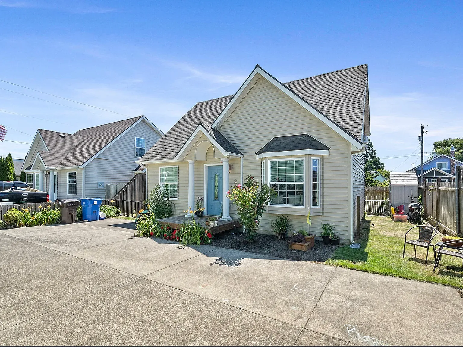 3 bed, 1350 sqft, $2,000 — Photo 2
