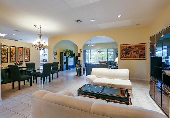 Home For Sale In Summer Chase