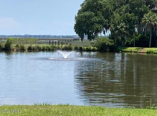 49 Sommer Lake Dr, Beaufort, SC 29902
