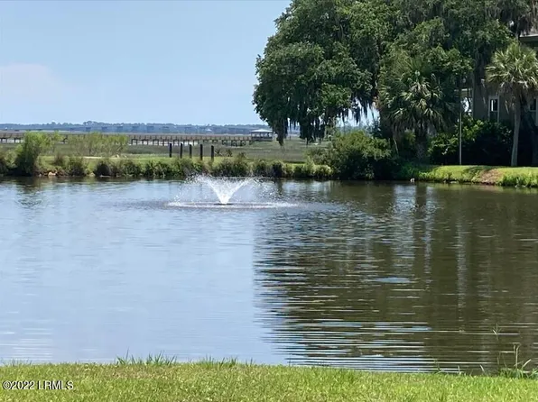 49 Sommer Lake Dr, Beaufort, SC 29902