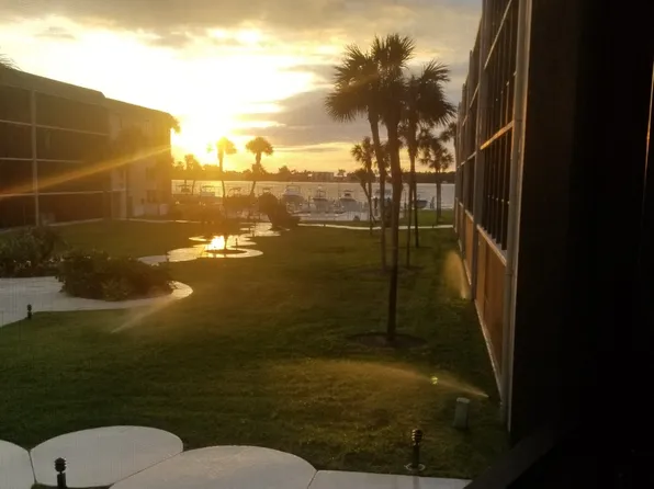 2424 N Federal Hwy APT 204, Boynton Beach, FL 33435