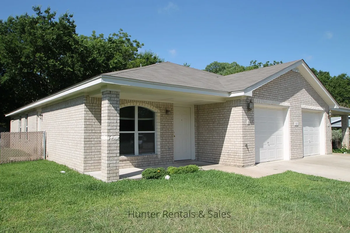Building Photo - 302A Jeff Gordon Dr