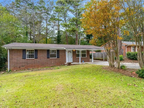 3975 Scott Dr, Forest Park, GA 30297