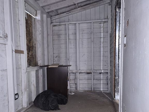 4th image of 5247 S May St