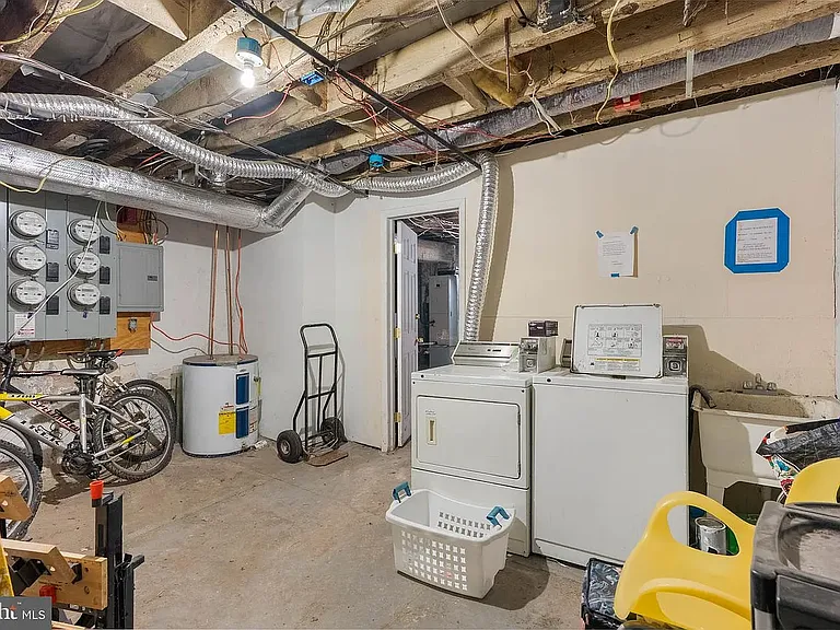 348 S 16th St #3F — Photo 10