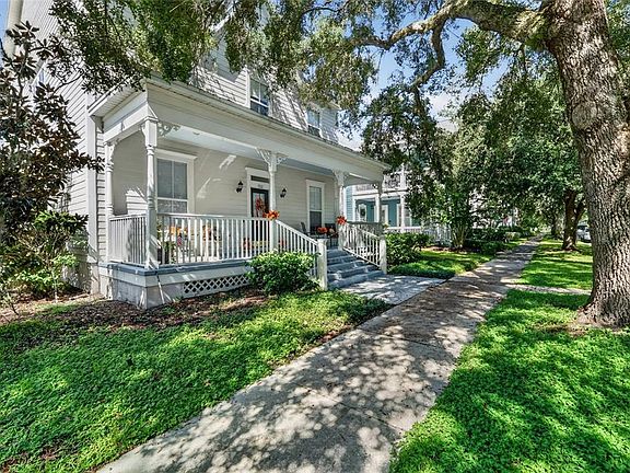 2nd image of 902 WATERSIDE DRIVE