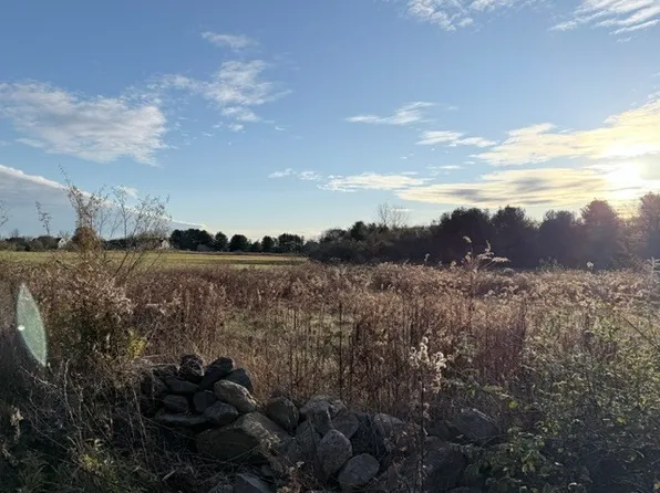 14 Kelley Rd, Mendon, MA 01756