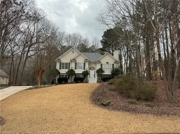 9555 Eagles Landing Dr, Gainesville, GA 30506