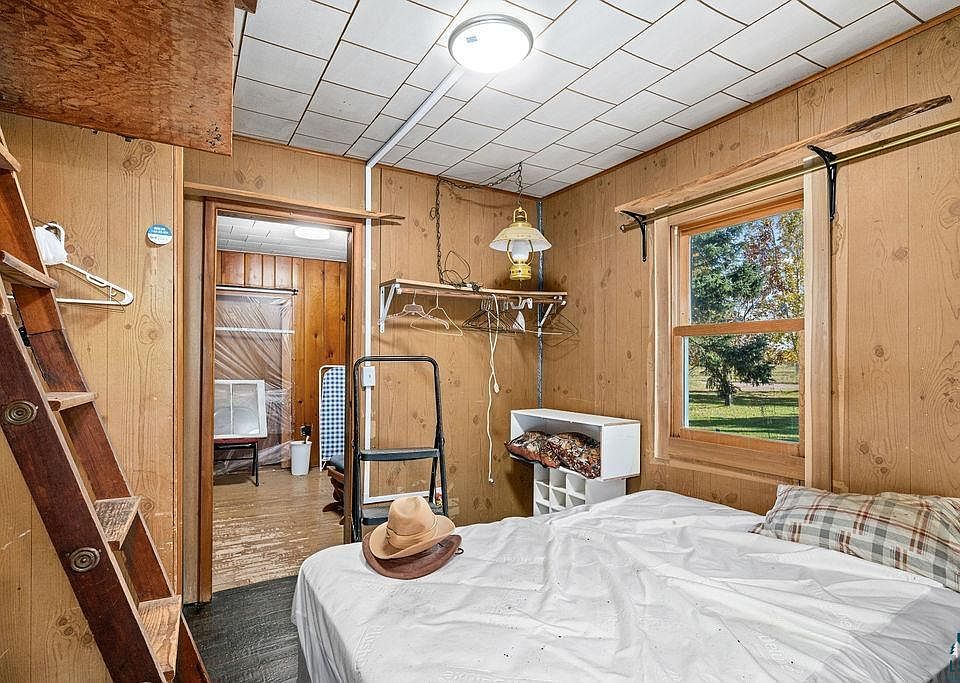 28th image of 2088 County Rd 142
