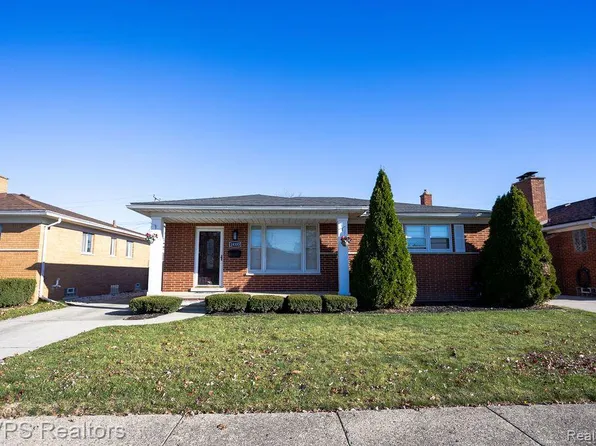 18333 Mott Ave, Eastpointe, MI 48021