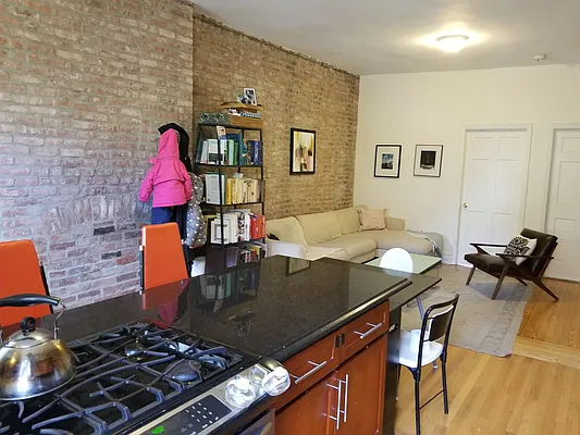 Rented by Brooklyn Heights Real Estate Inc | media 7