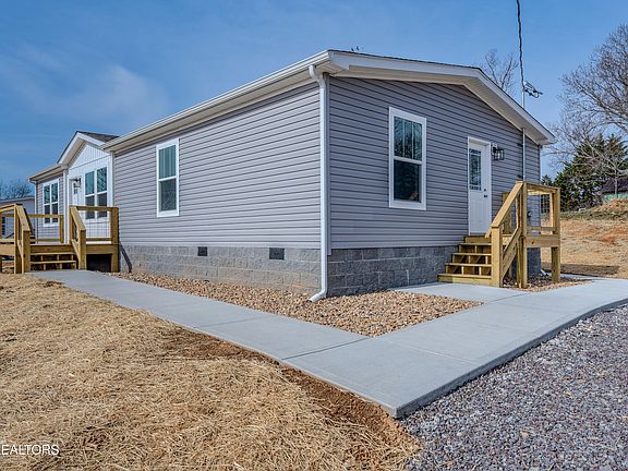 3rd image of 7924 Harmon Rd