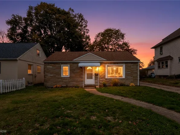 166 Hilbish Ave, Akron, OH 44312