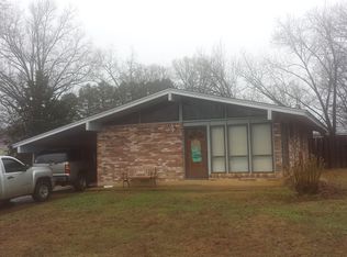 104 1st Ave, Houston, MS 38851