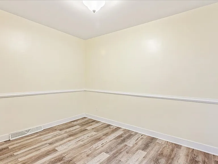 750 Hampton Rd — Photo 15