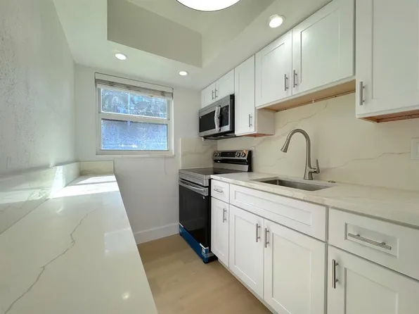 2815 NE 33rd Ave, Fort Lauderdale, FL 33308