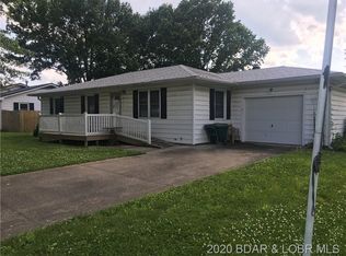 209 N Walnut St, Versailles, MO 65084