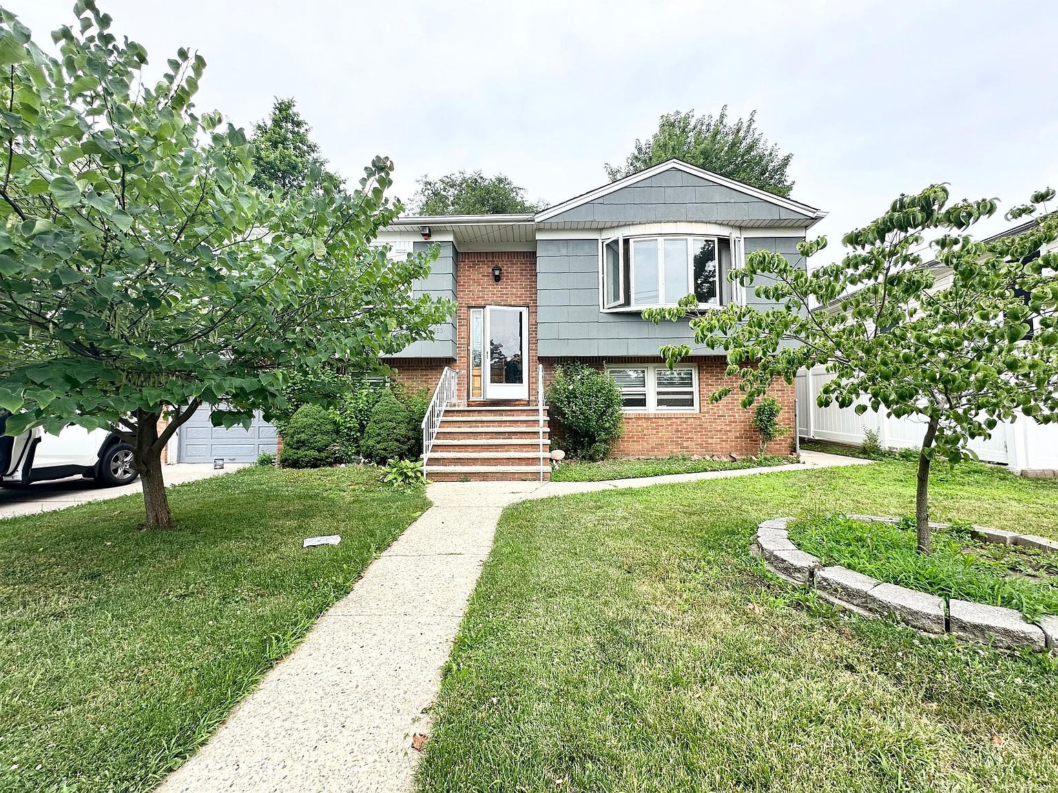 555 Vineland Ave, Staten Island, NY 10312 Zillow