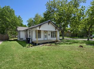 911 W Wardville St, Cleburne, TX 76033