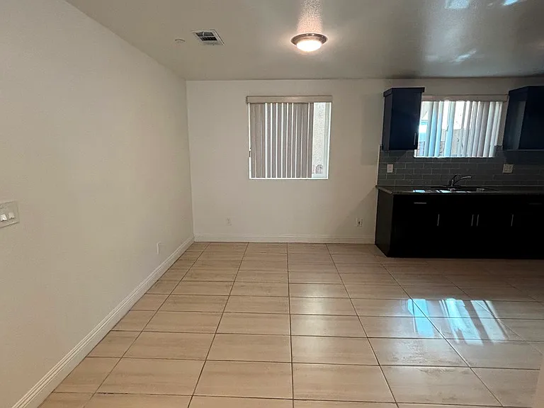1552 E Martin Luther King Blvd — Photo 5