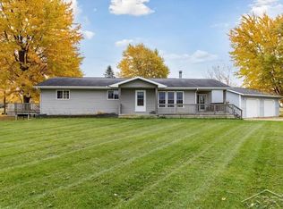 5025 S Fenmore Rd, Merrill, MI 48637