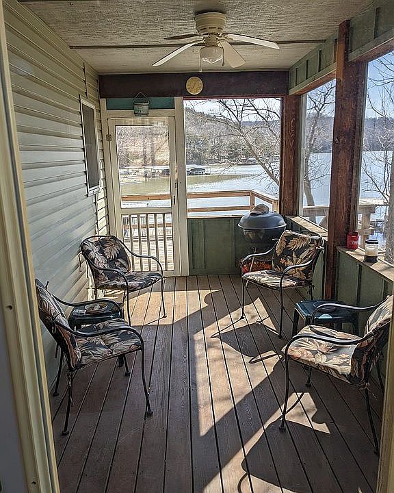 Screened-in porch