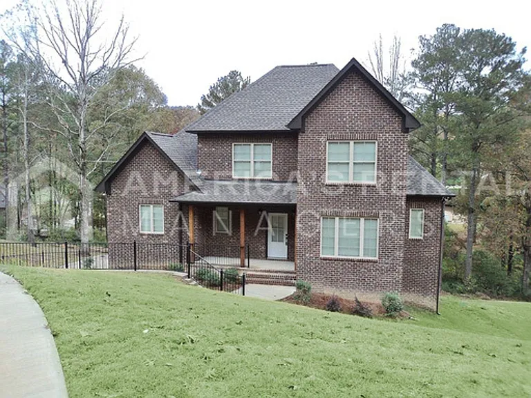 3768 Creekside Way — Photo 1