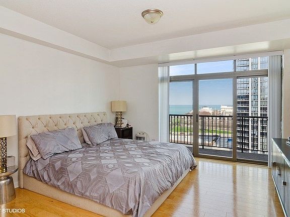 5th image of 1250 S Indiana Ave #1403