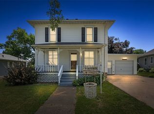 313 3rd Ave, Clarence, IA 52216