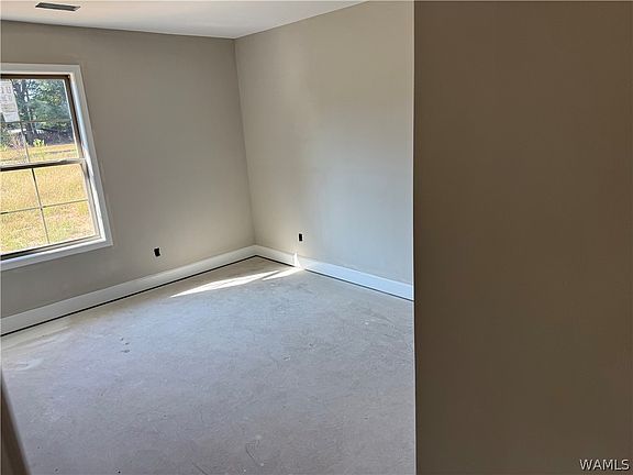5th image of 332 Armory Ave