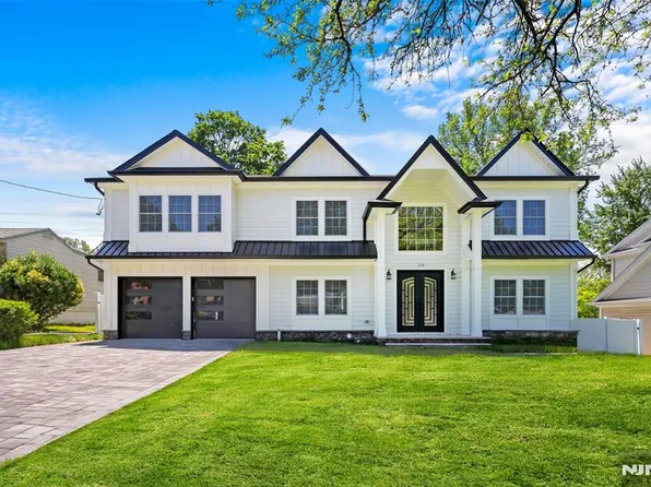 374 Valley Rd, River Edge, NJ 07661
