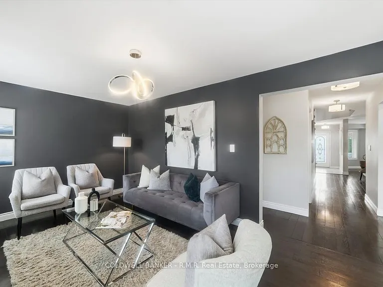45 Angier Cres — Photo 21