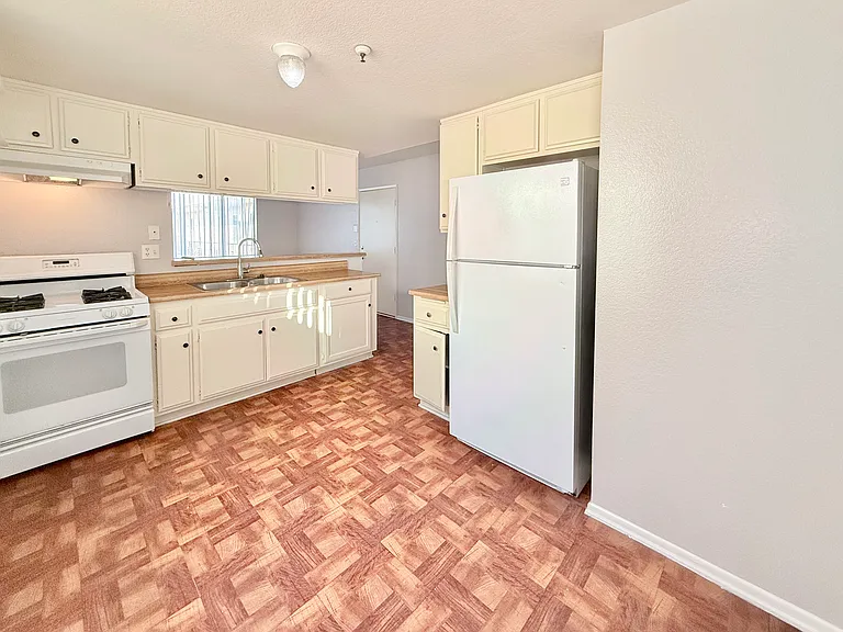 11438 Cedar Ave #0 — Photo 12
