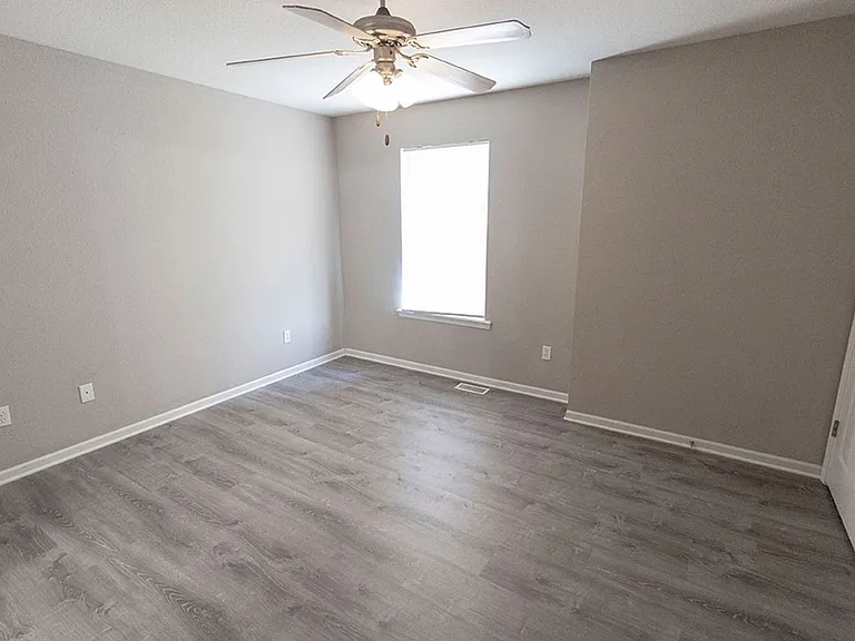 4001 Snowy Owl Dr — Photo 28