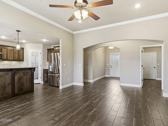 5th image of 2230 Hunter Dr