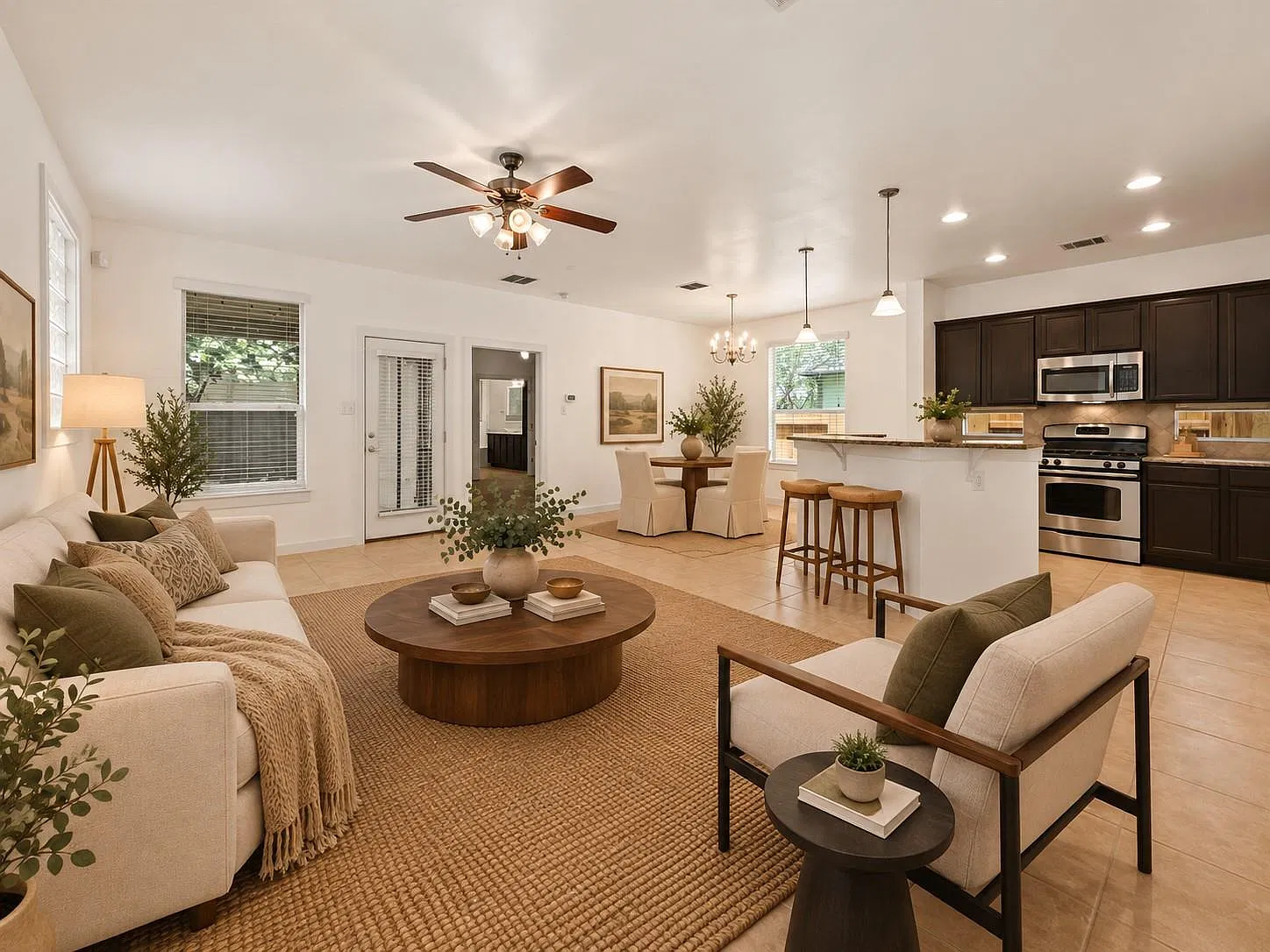 3 bed, 2.5 bath, 1817 sqft, $2,650 — Photo 1